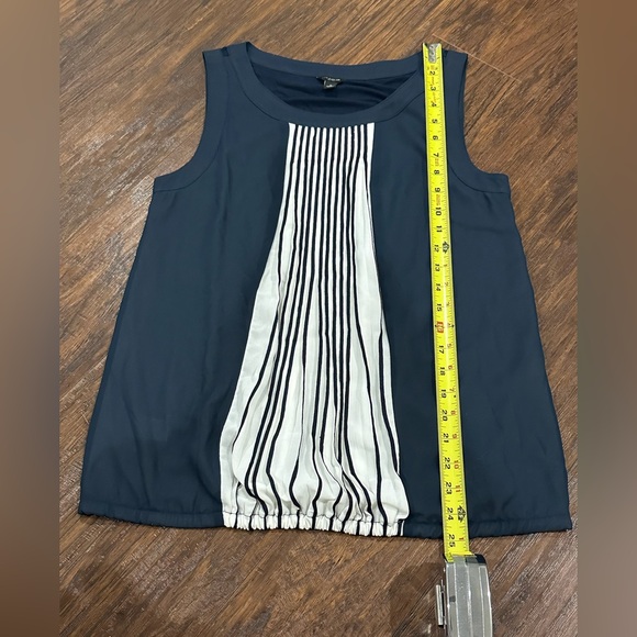 Ann Taylor Navy & White Sleeveless Top Size S - Picture 7 of 8